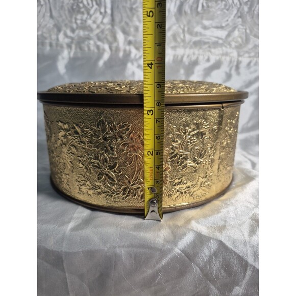 Vintage Guildcraft Gold Embossed Grapevine And Leaf Tin - Picture 16 of 16